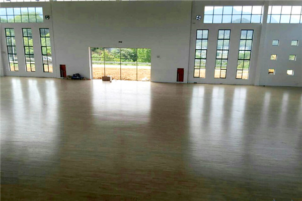 篮球木地板--杭州淳安县大墅中学篮球馆成功案例